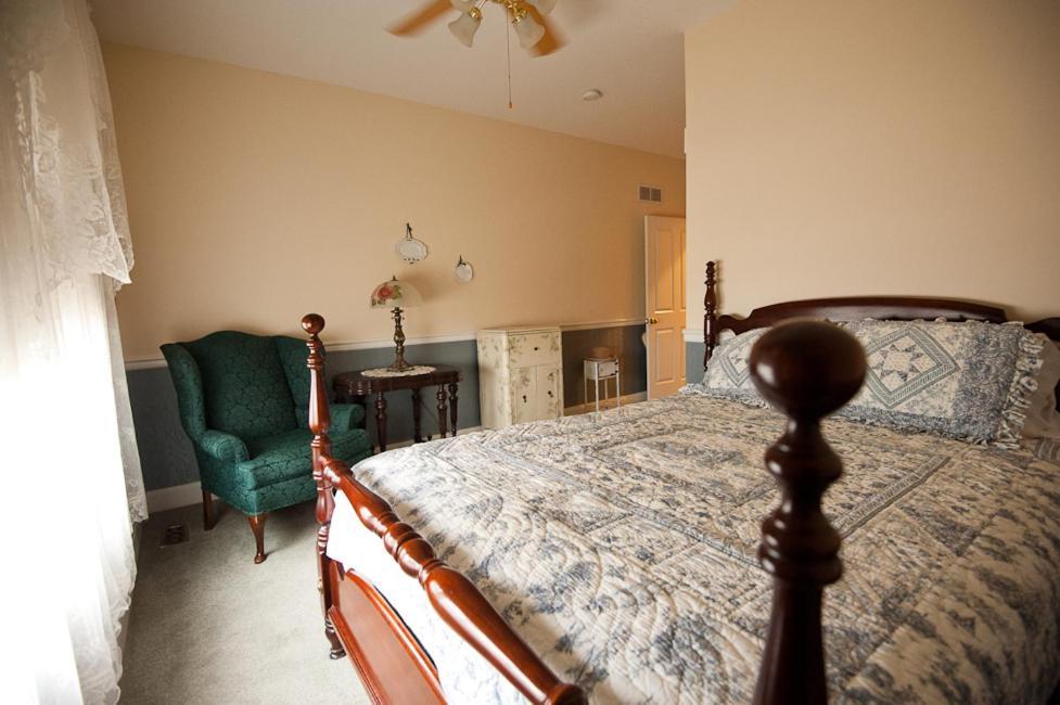 Victorian Veranda Country Inn ลอว์เรนซ์ ห้อง รูปภาพ