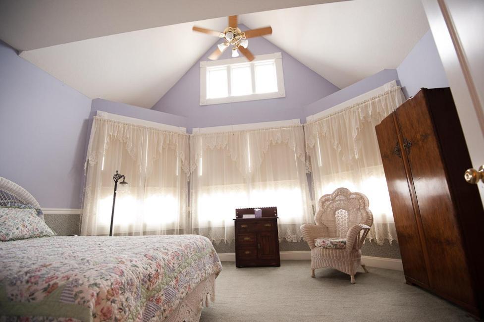 Victorian Veranda Country Inn ลอว์เรนซ์ ห้อง รูปภาพ