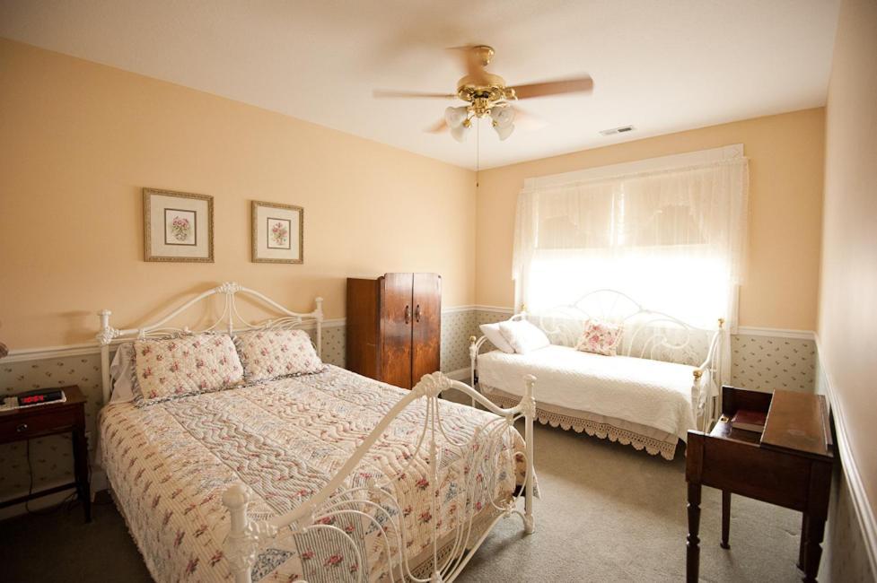 Victorian Veranda Country Inn ลอว์เรนซ์ ห้อง รูปภาพ