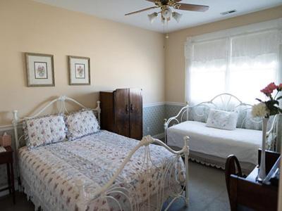 Victorian Veranda Country Inn ลอว์เรนซ์ ภายนอก รูปภาพ